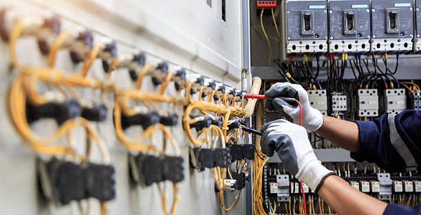 Professional Electrician technician working in Markham, IL